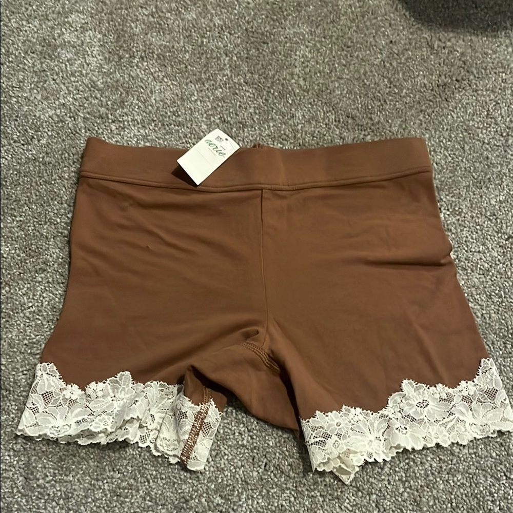 Aerie mBrown and White Lace Trim Panties